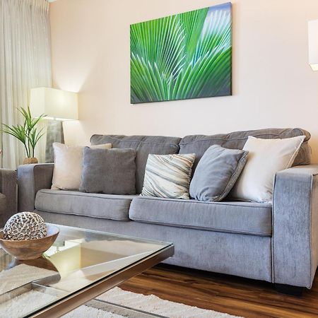 Beautifully Renovated 32Nd Floor Deluxe Ocean View Waikiki Condo Condo ホノルル エクステリア 写真