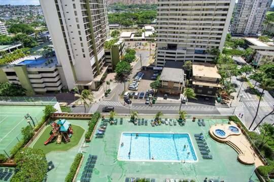 Beautifully Renovated 32Nd Floor Deluxe Ocean View Waikiki Condo Condo ホノルル エクステリア 写真