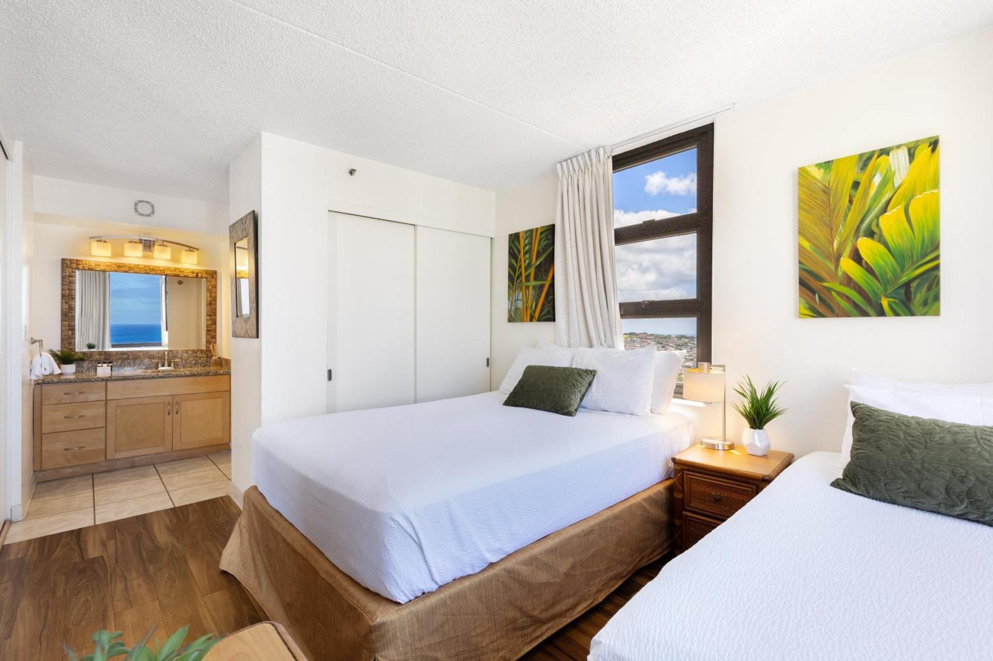 Beautifully Renovated 32Nd Floor Deluxe Ocean View Waikiki Condo Condo ホノルル エクステリア 写真