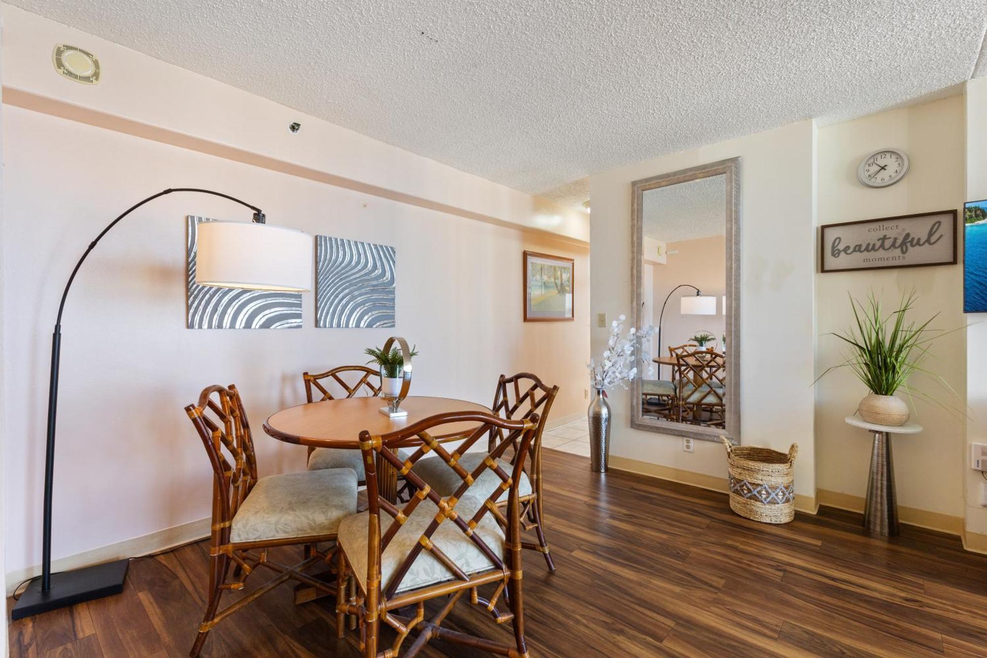 Beautifully Renovated 32Nd Floor Deluxe Ocean View Waikiki Condo Condo ホノルル エクステリア 写真