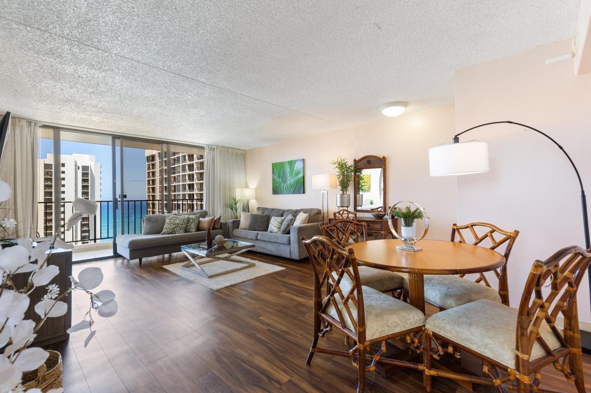 Beautifully Renovated 32Nd Floor Deluxe Ocean View Waikiki Condo Condo ホノルル エクステリア 写真